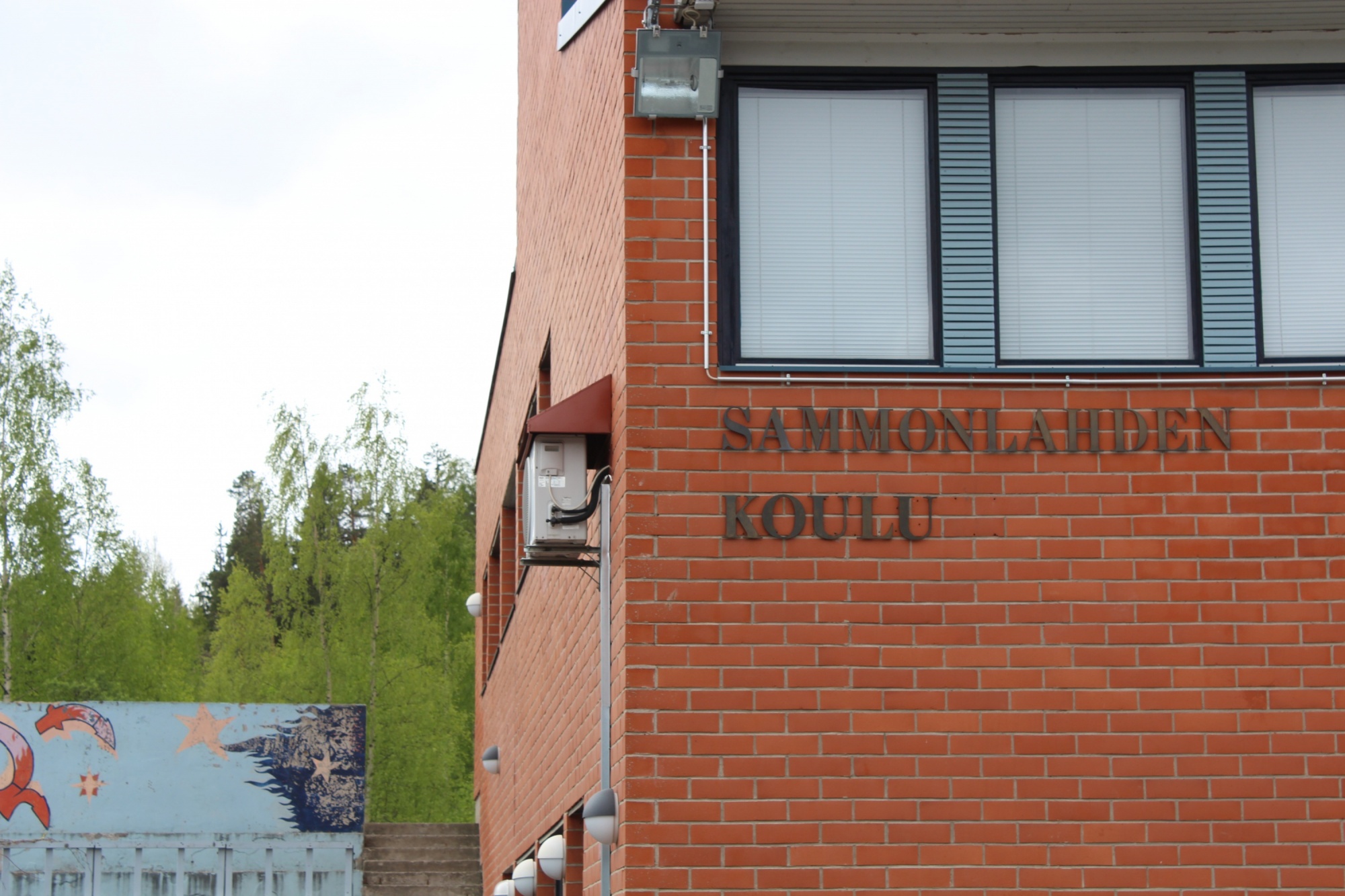 Sammonlahden%20koulun%20teksti%20koulun%20sein%C3%A4ll%C3%A4.