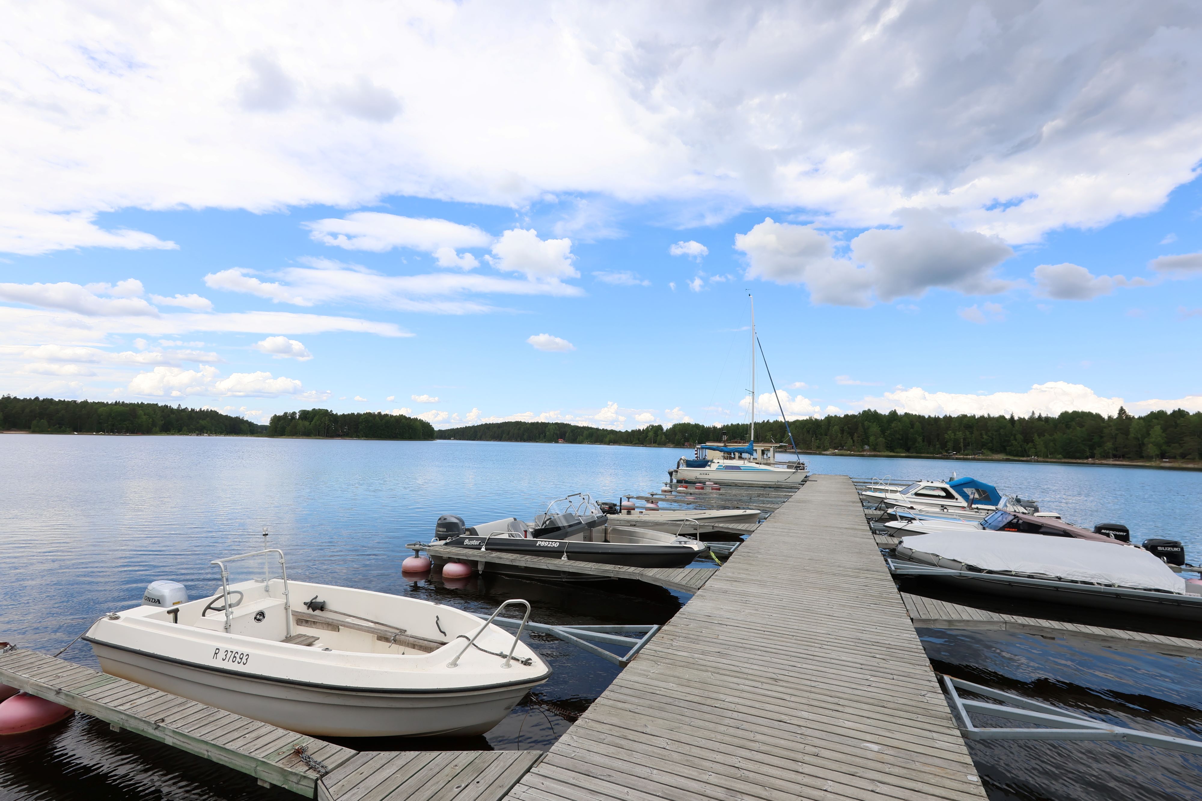 Kivisalmen ranta.